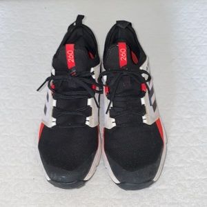 Adidas Terrex black/red/white size 9